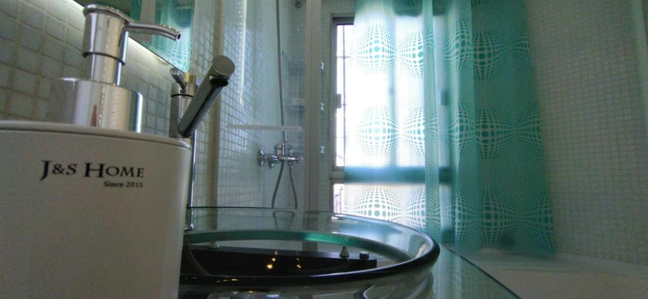 House With Large Terrace, Jacuzzi And Gated Parking For One Car Villa Montevideo Exterior photo